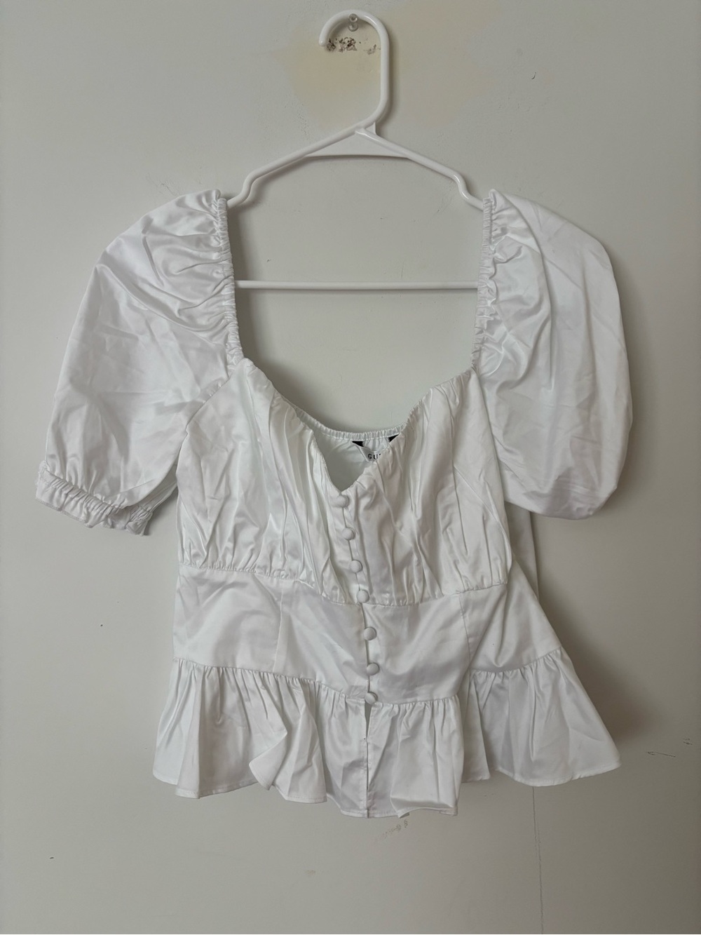 brand new! guess white puff sleeve milkmaid cottage ruffle blouse top 🤍